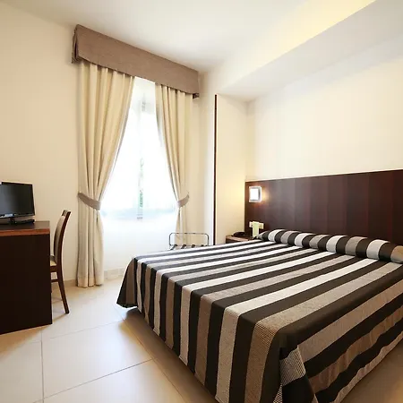 호텔 마르게리타 몬테로소 알 마레