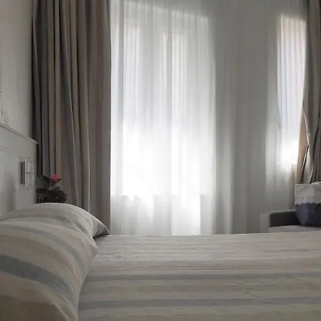 Margherita 3* مونتيروسّو ال ماري