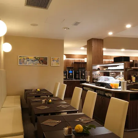 Margherita 3* مونتيروسّو ال ماري
